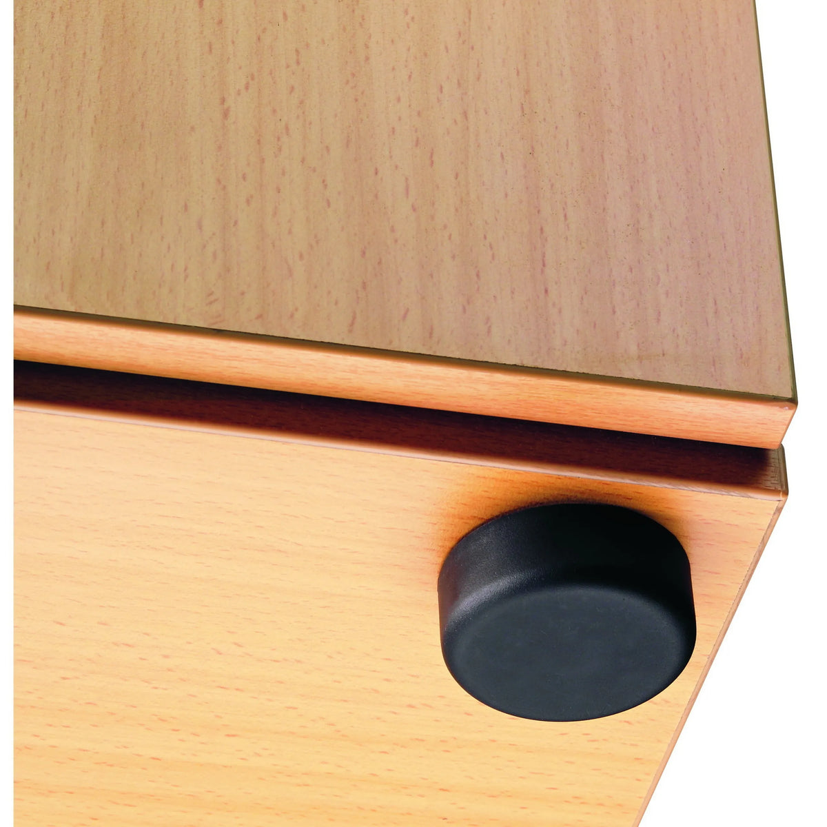 Schwarzer Möbelfuß an der Unterseite des Regals BETA 4500 der Serie Beta von hjh OFFICE PRO