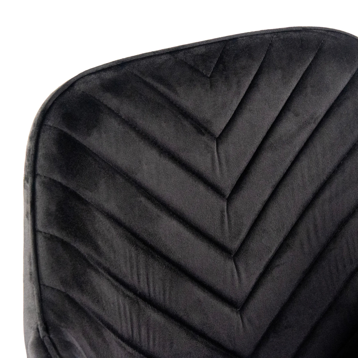 Zwarte fluwelen bekleding met visgraatstiksel van de Eetkamerstoel CHARVELLE van hjh LIVING