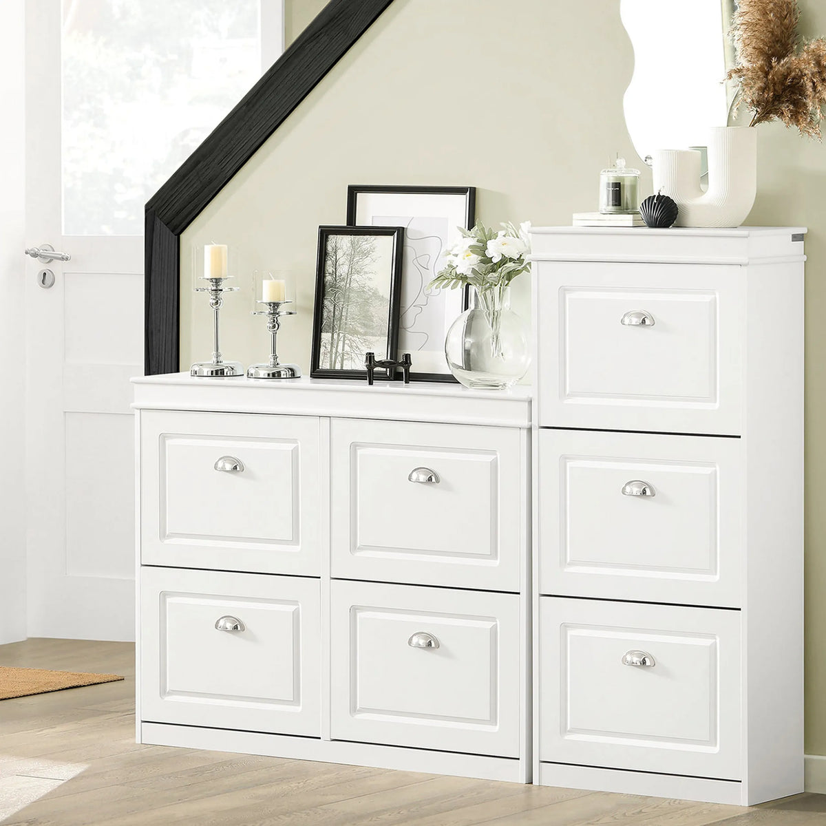 Witte schoenenkast ESTHA 4 met zes lades en zilverkleurige handgrepen van hjh LIVING