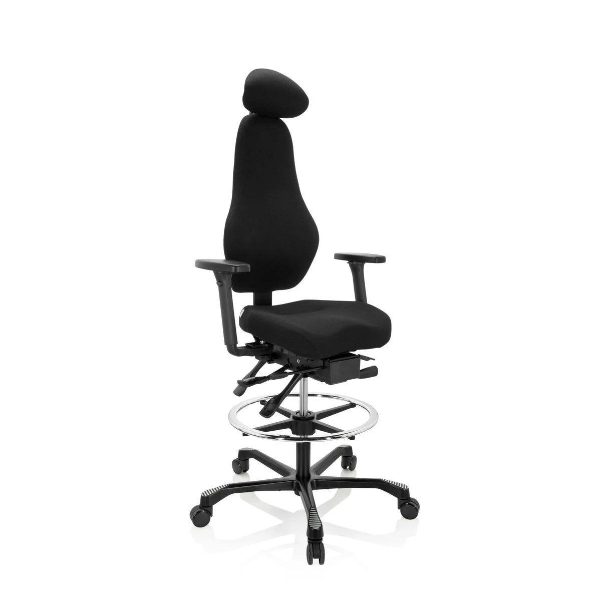 Zwarte Baliestoel RESISTIO WORK met hoofdsteun, voetring en vijfsterrenvoet met zwenkwielen van hjh OFFICE – 360-gradenweergave (schuin vooraanzicht 40°)