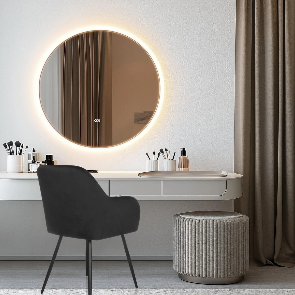 Zwarte eetkamerstoel CHARVELLE voor een witte kaptafel met een ronde spiegel en een kruk van hjh LIVING