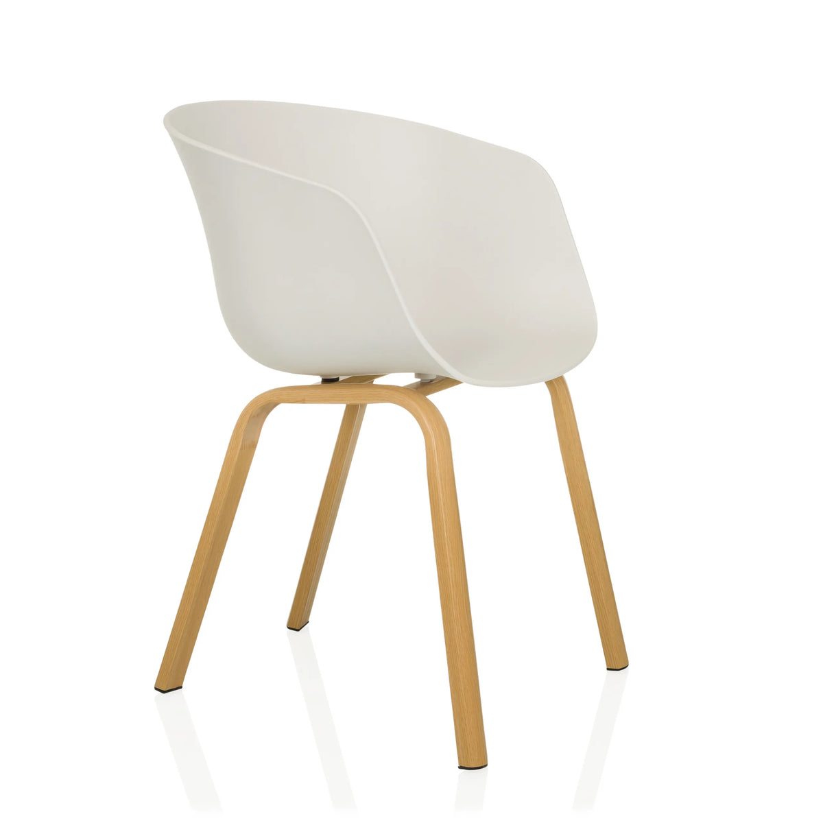 Witte Shell-stoel OSLO W met vier lichte houten poten van hjh LIVING – 360-gradenweergave (schuin vooraanzicht 60°)