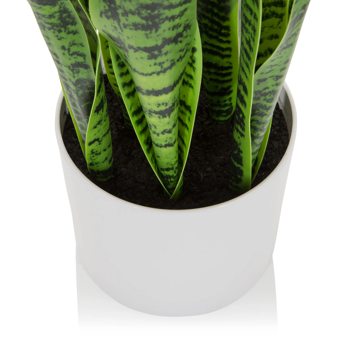 Witte overpot van de Kunstplant SANSEVIERIA met groene bladeren van hjh OFFICE