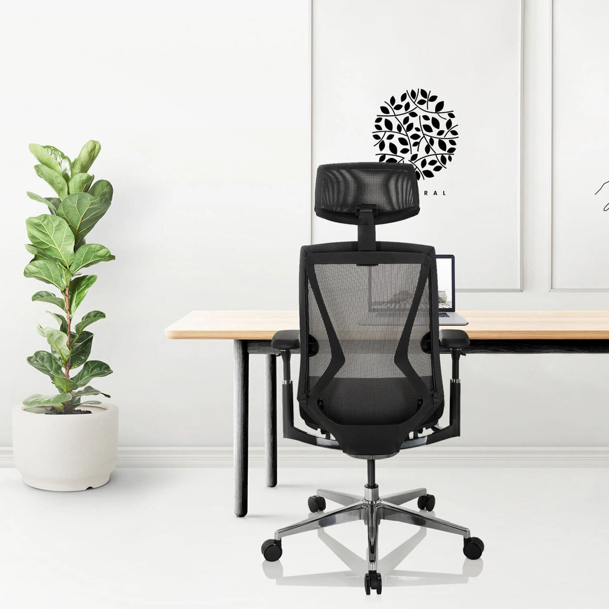 High end bureaustoel INSPERO in zwart met netrugleuning en hoofdsteun van hjh OFFICE