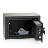 Open SAFE COMPACT III kluis in zwart met twee draaiknoppen, een sleutel en inhoud van hjh OFFICE
