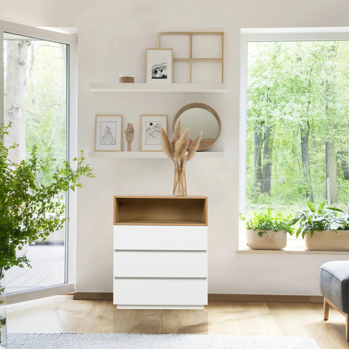 Commode MELMO K in wit en eiken met drie laden en een open vak van hjh LIVING
