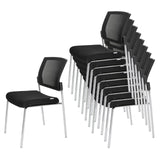 Stapelbare vierpotige stoelen K9 V in het zwart met netrug en verchroomd frame van hjh OFFICE