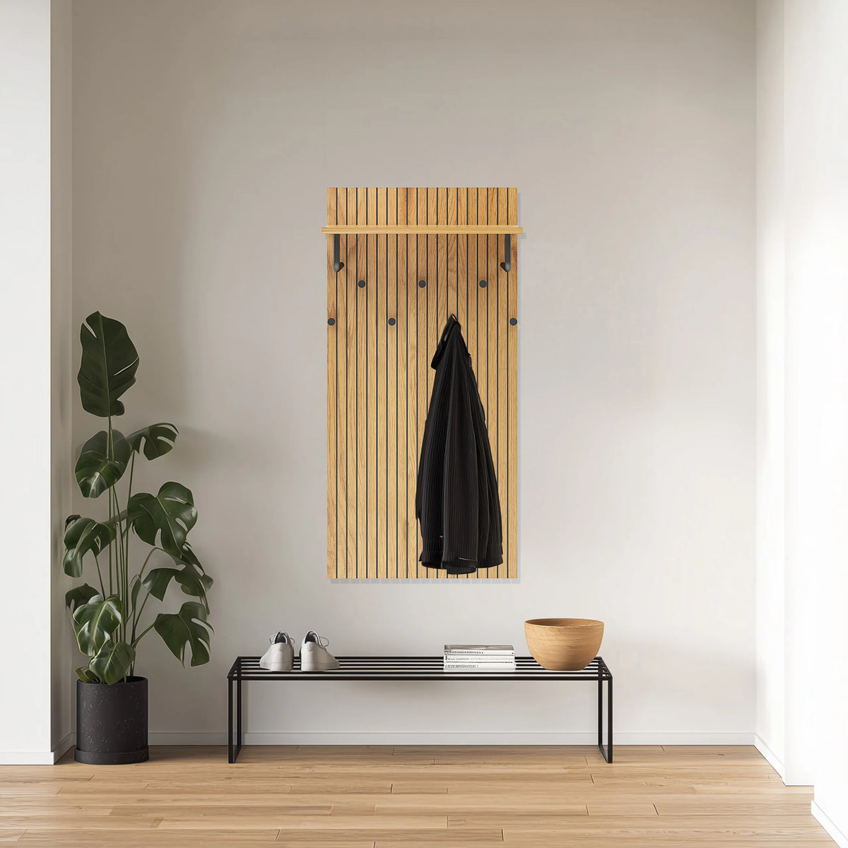 Wandkapstok LINNO SPACE van eikenhout met zwarte haken en aflegplateau van hjh LIVING