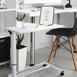 Wit tafelblad van het STAND II Zit- Sta bureau met verstelbare poot en zwenkwielen van hjh OFFICE