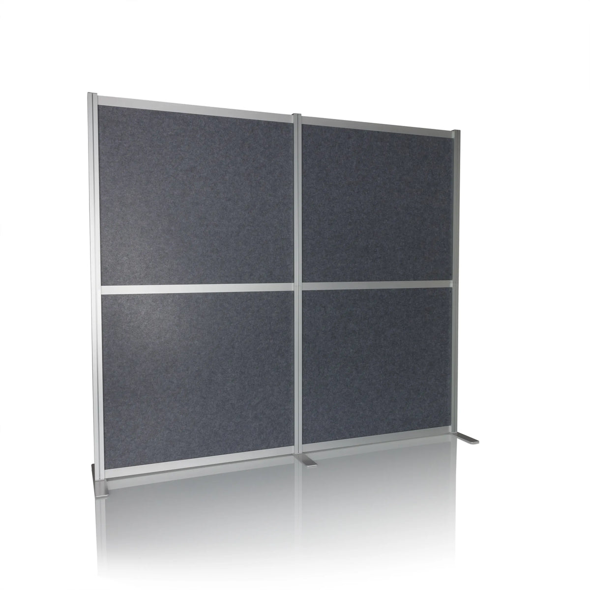 Grijze Scheidingswand FLEXMIUT MODUL met aluminium frame en standvoeten van hjh OFFICE – 360-gradenweergave (vooraanzicht 15°)