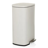 Beige prullenbak CLEAN XV met deksel en voetpedaal van hjh OFFICE – 360-gradenweergave (schuin vooraanzicht 60°)