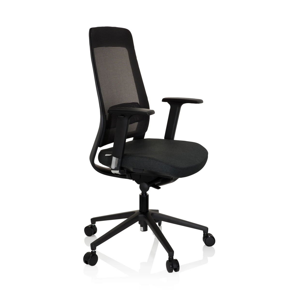 Zwarte Professionele bureaustoel CHIARO T1 BLACK met netrugleuning en vijfpoot met wielen van hjh OFFICE – 360-gradenweergave (schuin vooraanzicht 60°)