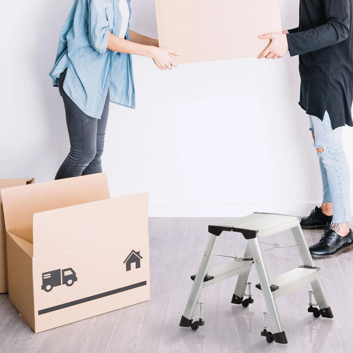 Twetraps Klaptrap SOLID VI van aluminium met zwenkwielen aan de voet van hjh OFFICE