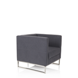 Donkergrijze Gestoffeerde fauteuil BARBADOS met vierkant design en metalen frame van hjh OFFICE – 360-gradenweergave (schuin vooraanzicht 60°)