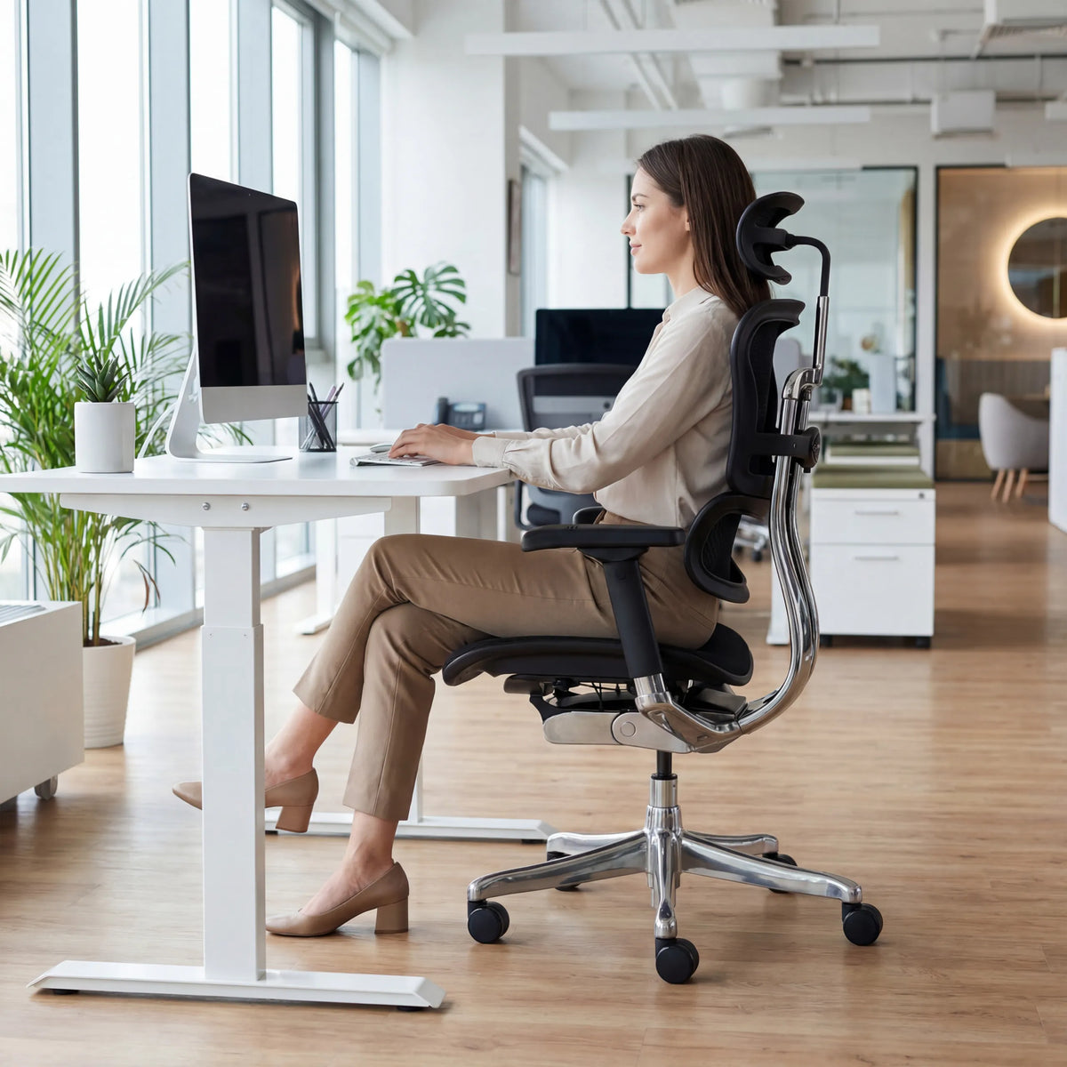 Luxe directiestoel ERGOHUMAN GEN2 met hoofdsteun en netstof in zwart van hjh OFFICE (AI-gegenereerde afbeelding)