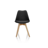 Zwarte Shell-stoel SCANDI 4 met vier poten van licht hout van hjh OFFICE – 360-gradenweergave (vooraanzicht 0°)