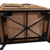 Onderzijde met zwart metalen frame en kruisversteviging van het CONTINENTO S dressoir van hjh LIVING