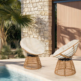 Twee WEAVORA outdoor stoelen in beige met gevlochten frame en witte kussens in de buitenlucht van hjh LIVING
