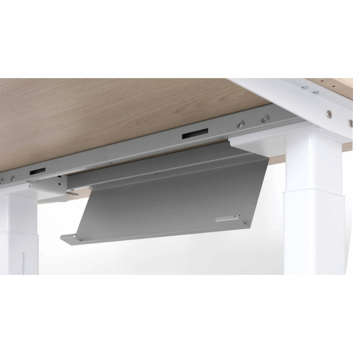 Grauer Kabelkanal unter der Asteiche-Platte des Schreibtisches XTRA XB 19 SS von hjh OFFICE PRO
