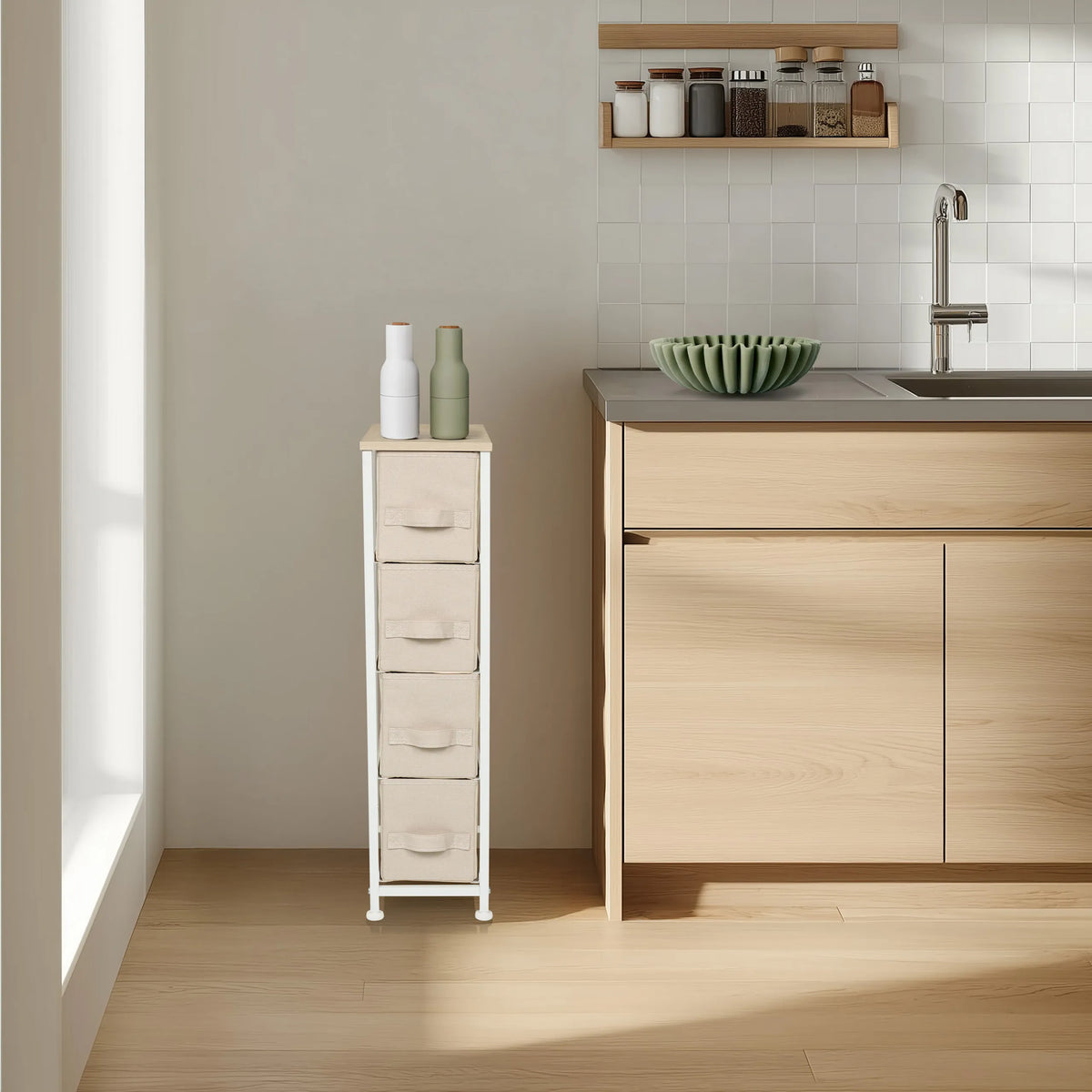 Beige Commode FOLDRESS S met vier stoffen laden en een wit frame van hjh LIVING