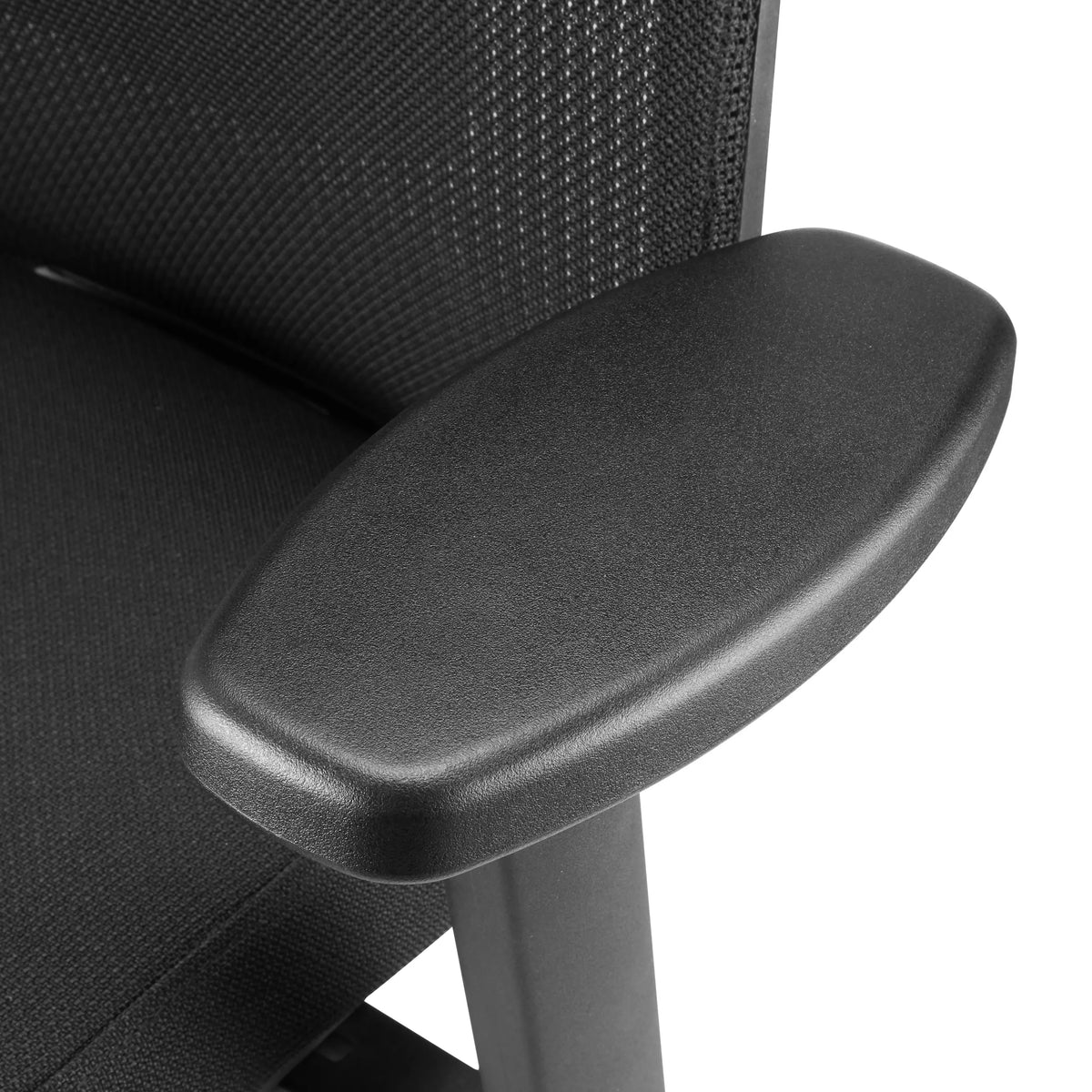 Zwarte armleuning van de Professionele bureaustoel Skandis van hjh OFFICE