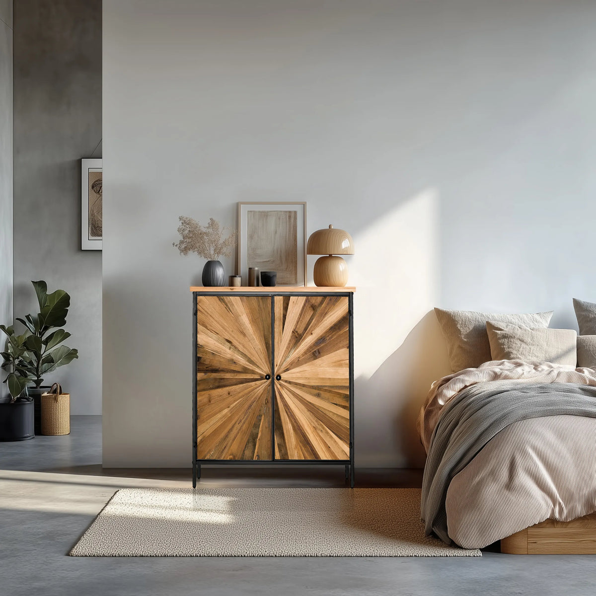 Commode SANTJAGO BLACK SUN XL in donkere houtkleuren met stervormig decor op de fronten van hjh LIVING