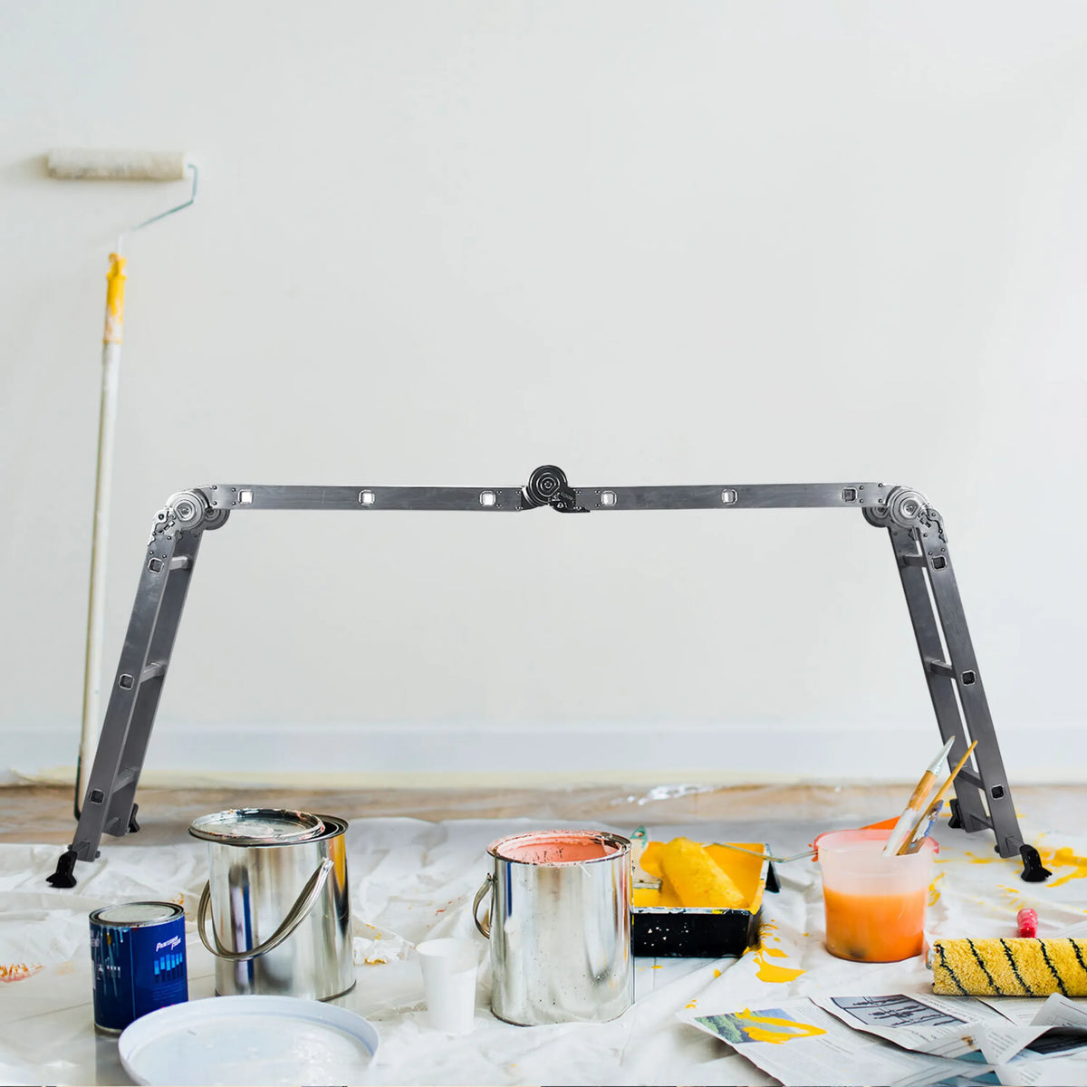 Klaptrap SOLID W3 van aluminium met twaalf treden in een renovatieomgeving van hjh OFFICE