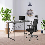 Zwart inklapbaar bureau EASY UP MULTI met afmetingen 100 x 50 cm met een laptop van hjh OFFICE