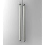 Zwei silberfarbene Chromgriffe aus Metall des Schranks SIGNA G 7700 von hjh OFFICE PRO