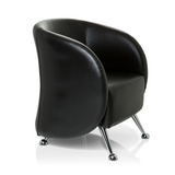 Zwarte gestoffeerde fauteuil ST. LUCIA met glanzende metalen poten van hjh OFFICE – 360-gradenweergave (schuin vooraanzicht 60°)