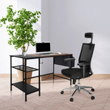Bureau WORKSPACE H I in zwart en bruin met twee legplanken en een zwarte bureaustoel van hjh OFFICE