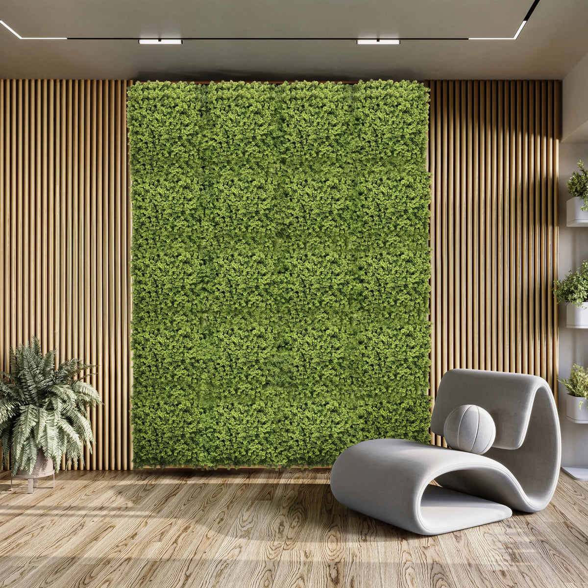 Groene plantmat LEAFLUXE 3 als verticale wandbegroening voor een houten lamellenwand van hjh LIVING