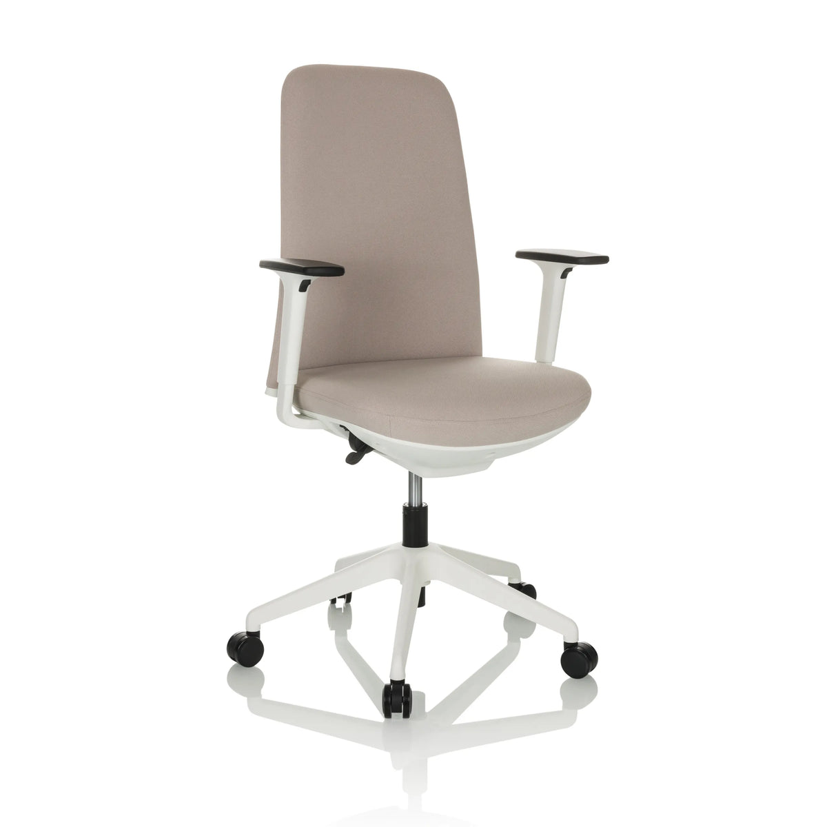 Beige Professionele bureaustoel NESTORA met armleuningen en wit vijfsterrenonderstel met zwenkwielen van hjh OFFICE – 360-gradenweergave (schuin vooraanzicht 30°)