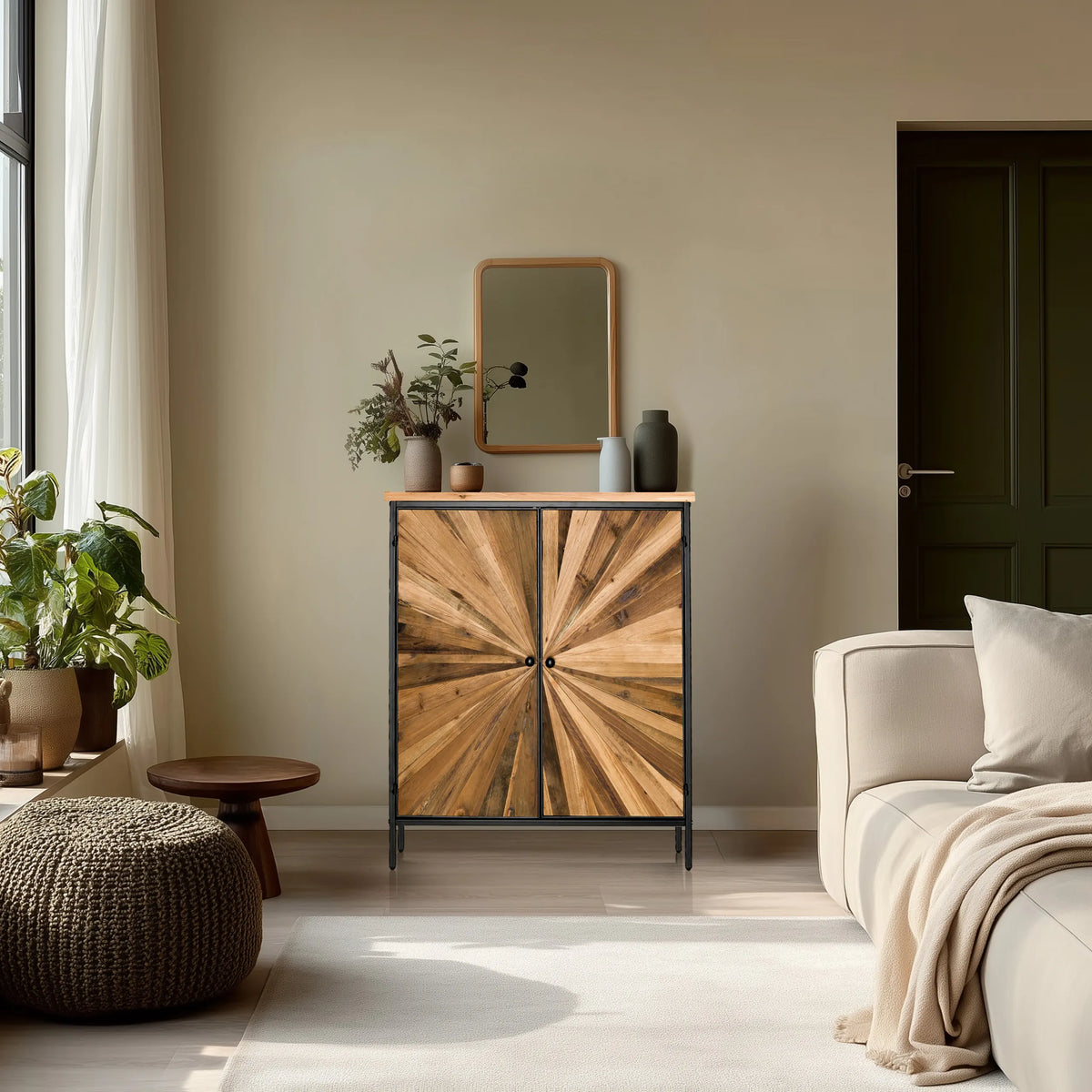 Commode SANTJAGO BLACK SUN XL in donkere houtkleuren met een straalvormig patroon op de fronten van hjh LIVING