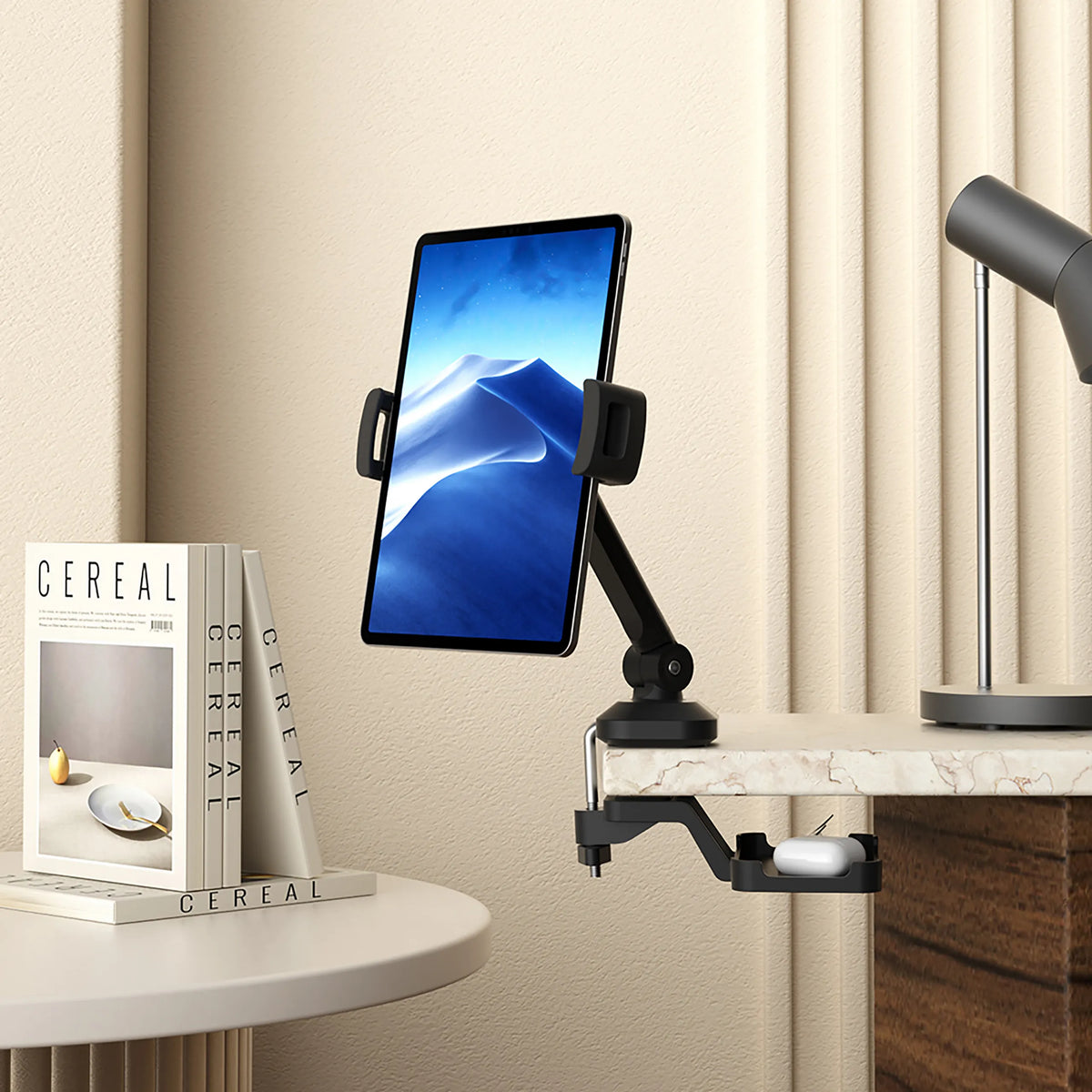 Zwarte Houder voor mobiele telefoon & tablet FLEXMOBI III met tafelbevestiging en zwenkarm van hjh OFFICE