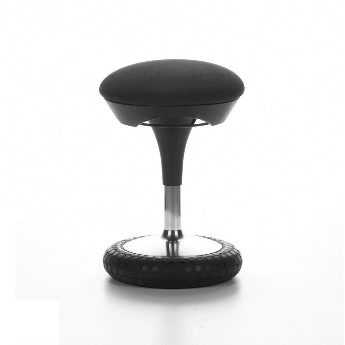 Zwarte stahulp SITNESS 20 met gewatteerde zitting en ronde voet van Topstar – 360-gradenweergave (schuin achteraanzicht 120°)