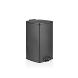 Zwarte prullenbak Clean Step 4 met deksel en voetpedaal van hjh OFFICE – 360-gradenweergave (schuin vooraanzicht 45°)