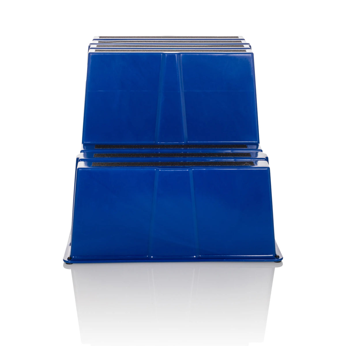 Blauw opstapkrukje TIO-E2 met twee treden van hjh OFFICE – 360-gradenweergave (vooraanzicht 0°)