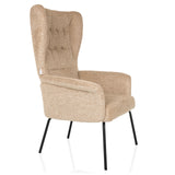 Beige Gestoffeerde fauteuil HAVENIO met knopen, armleuningen en zwarte metalen poten van hjh LIVING – 360-gradenweergave (schuin vooraanzicht 60°)