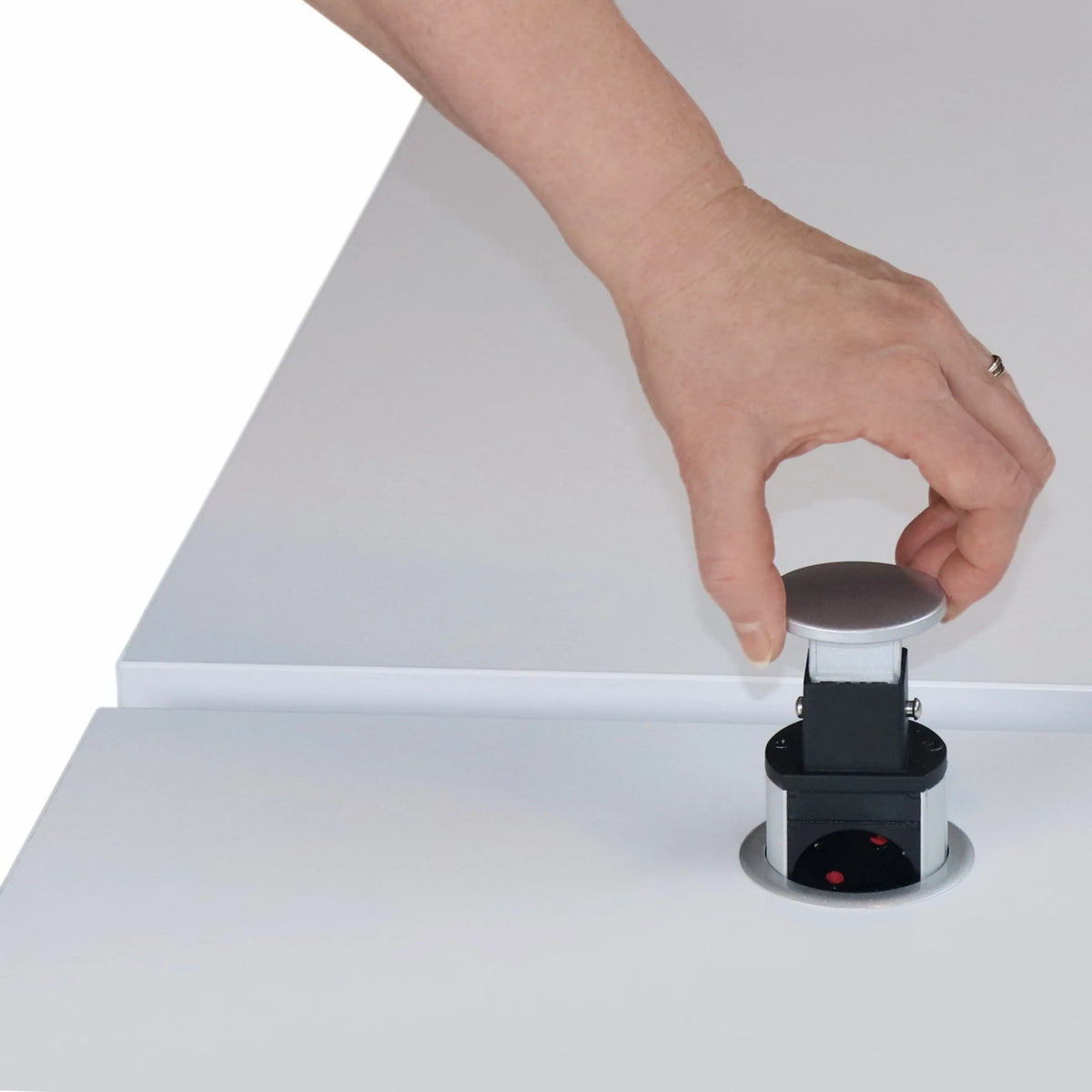 Uitschuifbare aluminium stopcontactentoren uit de ELDO600 Accessoires van hjh OFFICE PRO