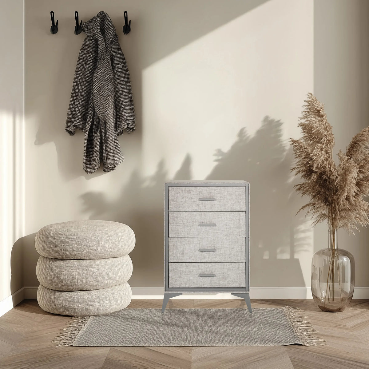 Grijze Commode SKUFFY met vier laden und schuine poten van hjh LIVING