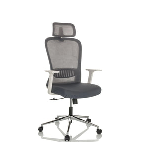 Thuisgebruik bureaustoel BELAIA W met grijze netbekleding, hoofdsteun en wit-grijze armleuningen van hjh OFFICE