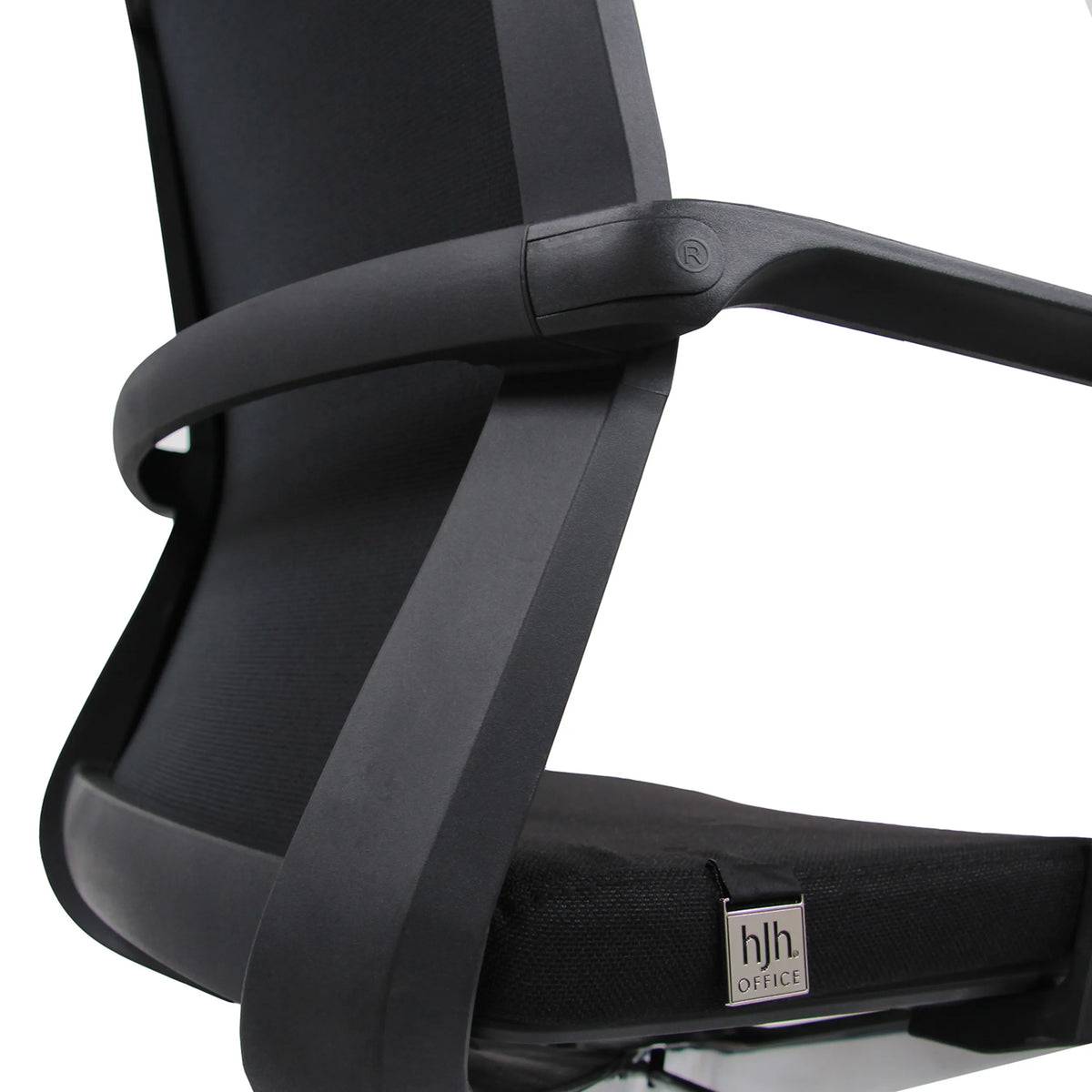 Armleuning en zittingrand met logo van de professionele bureaustoel MOVE-TEC 3D in zwart van hjh OFFICE