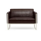 Bruine lounge bank ARUBA als tweezitter met zilverkleurig metalen frame van hjh OFFICE – 360-gradenweergave (vooraanzicht 0°)