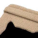 Beige, pluizige stoffen bekleding van het Kattenhuis PAWY ES van hjh LIVING