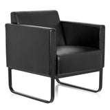 Zwarte gestoffeerde fauteuil BALI BLACK met armleuningen en een onderstel van hjh OFFICE – 360-gradenweergave (schuin vooraanzicht 40°)