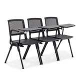 Drie zwarte MEET WA klemborden op stoelen met netrugleuningen van hjh OFFICE