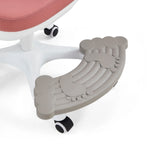 Grijze voetsteun van de Kiddy Smart Step kinder bureaustoel met gestructureerde uitsparingen op een wit voetkruis van hjh OFFICE