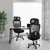 Zwei XXL Drehstühle INSTRUCTOR T I PRO mit Netzrücken und Stoffbezug in Schwarz an einem Schreibtisch von hjh OFFICE