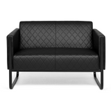 Zwarte lounge bank ARUBA BLACK als tweezitter met stiksels en sleeonderstel van hjh OFFICE – 360-gradenweergave (vooraanzicht 0°)